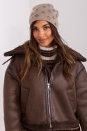 Czapka Model AT-CZ-2325.85 Dark Beige - AT Czapka Model AT-CZ-2325.85 Dark Beige - AT