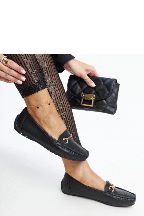 Czarne mokasyny z ozdobną klamerką Adila - Solea Czarne mokasyny z ozdobną klamerką Adila - Solea