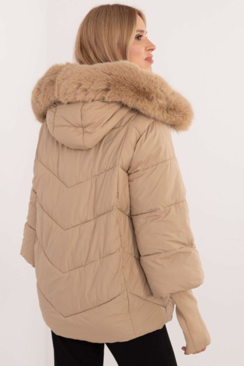 Kurtka Damska Model MBM-KR-2505.14 Camel - MBM Kurtka Damska Model MBM-KR-2505.14 Camel - MBM