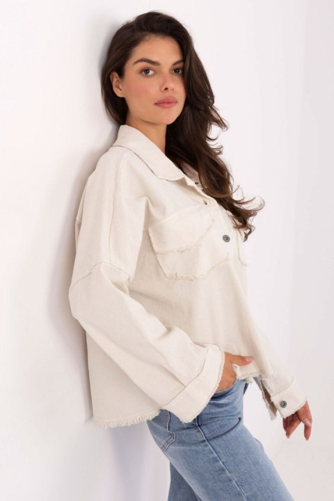 Koszula Damska Model IT-KS-FL5779.87 Light Beige - Rue Paris Koszula Damska Model IT-KS-FL5779.87 Light Beige - Rue Paris