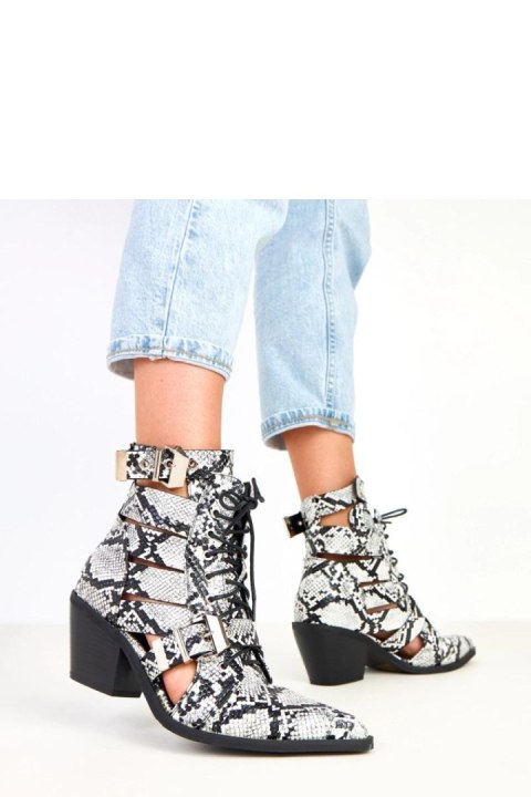 Botki Model Verica K186 Black/White - Solea