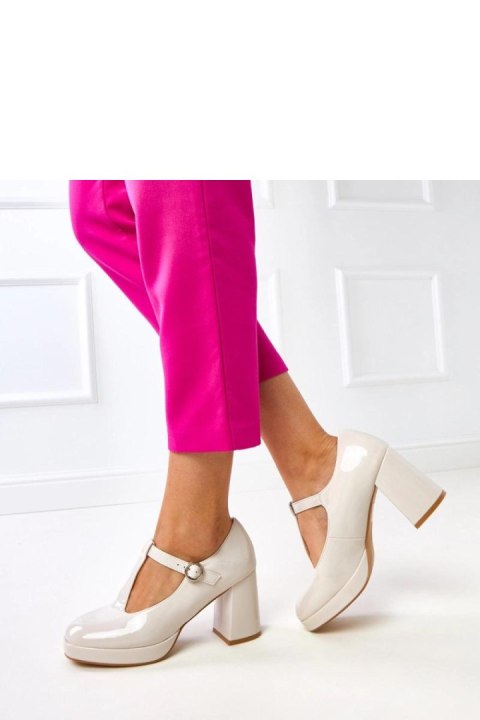 Półbuty Model Adaoha 101-6 Beige - Solea