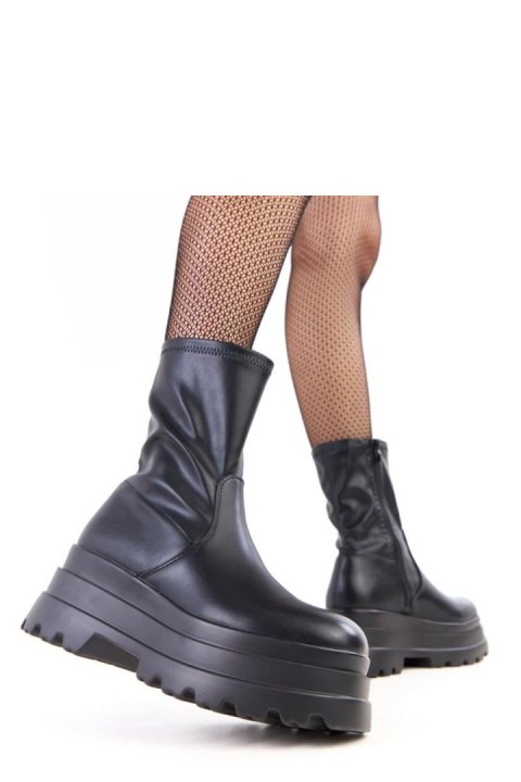 Botki Model Arison E8608 Black - Solea